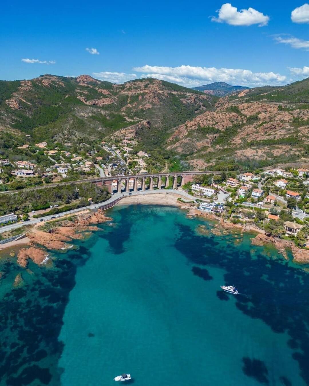 Petit Paradis Vue Mer- Plage Et Calanques A 3 Mn Saint-Raphaël Kültér fotó